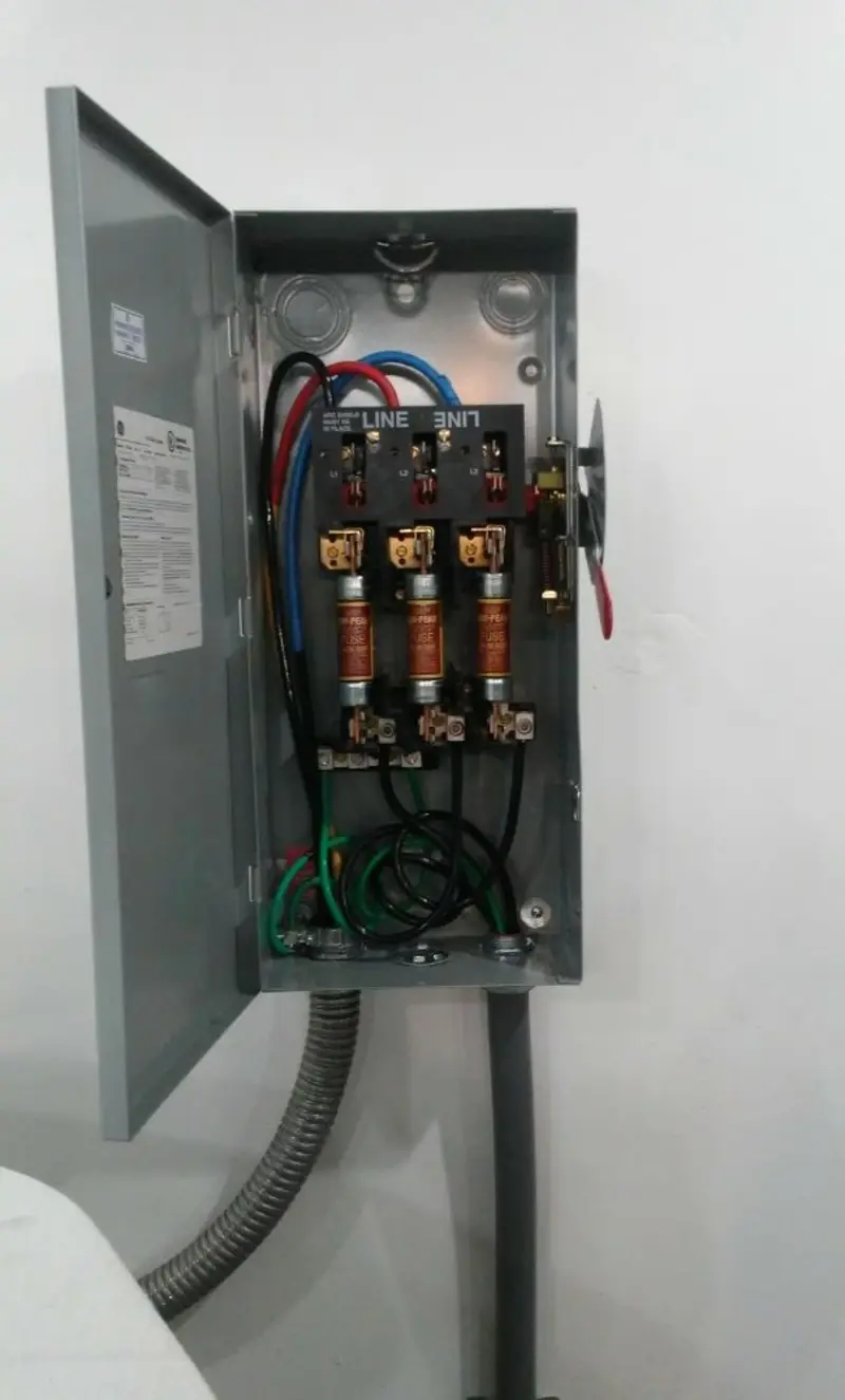 Three-phase disconnect switch installed for Smoke Detector Installation in McDonough